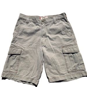 Levis Red Tab Cargo Shorts Tan W32